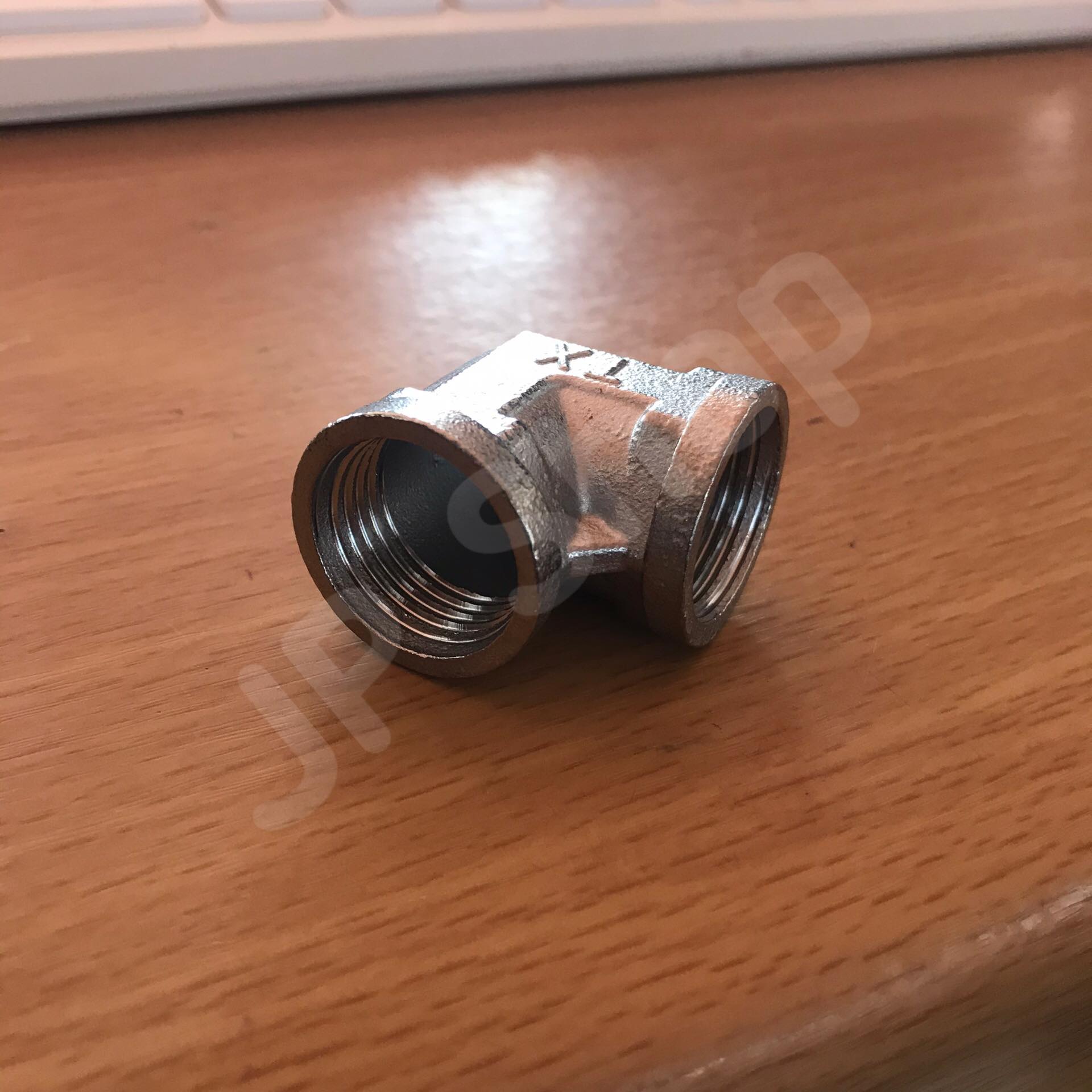 ข้องอสแตนเลส304 เกลียวใน ขนาด 4 หุน #3654