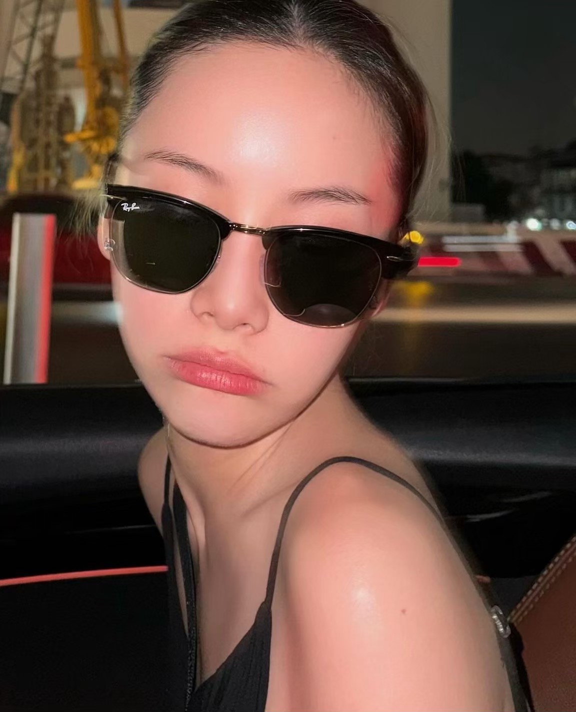 แว่นกันแดด Ray-Ban RB3016 W0365 Clubmaster Black/Gold G-15 S.51