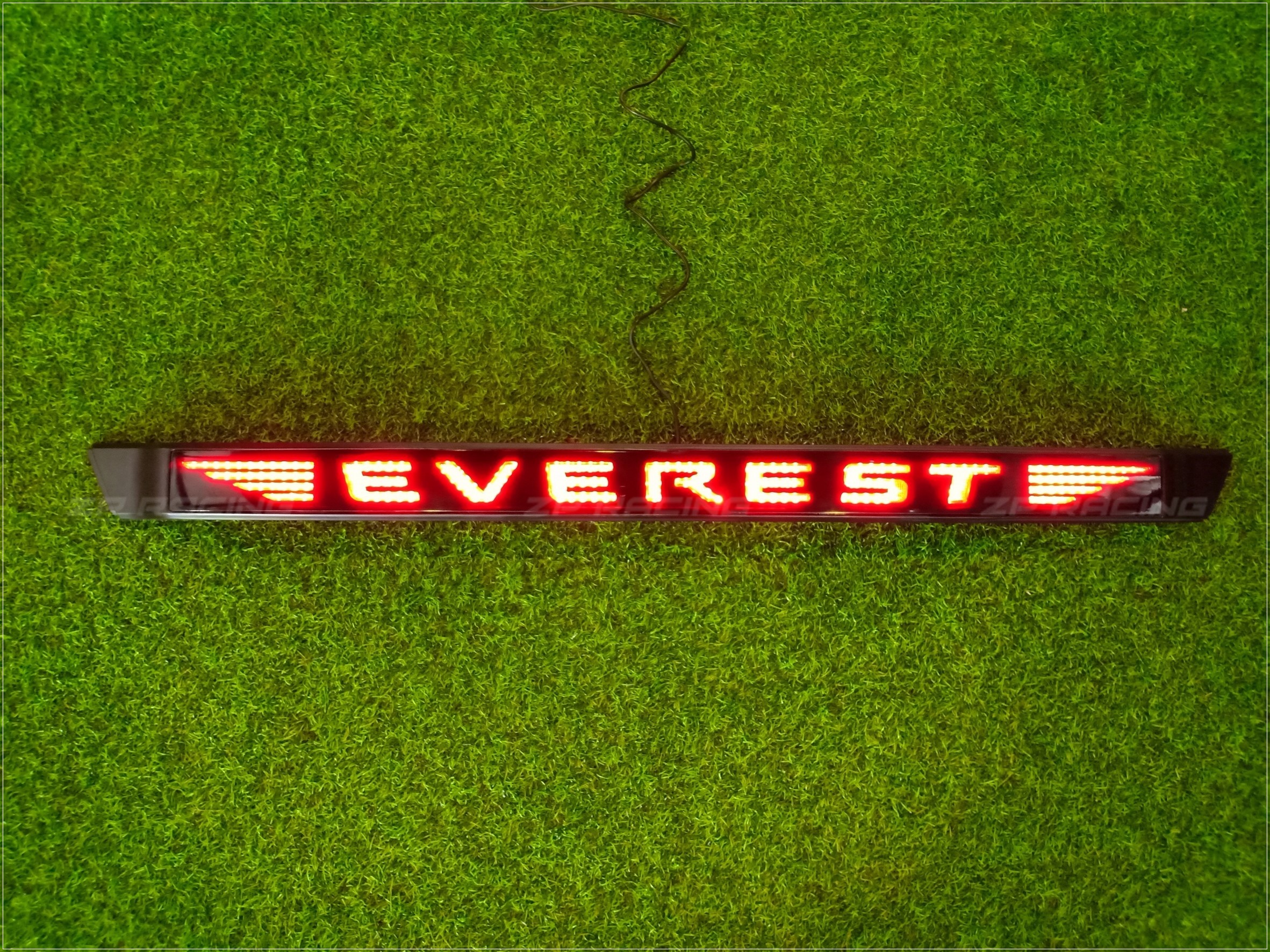 คาดฝาท้าย EVEREST มีไฟ LED V.2