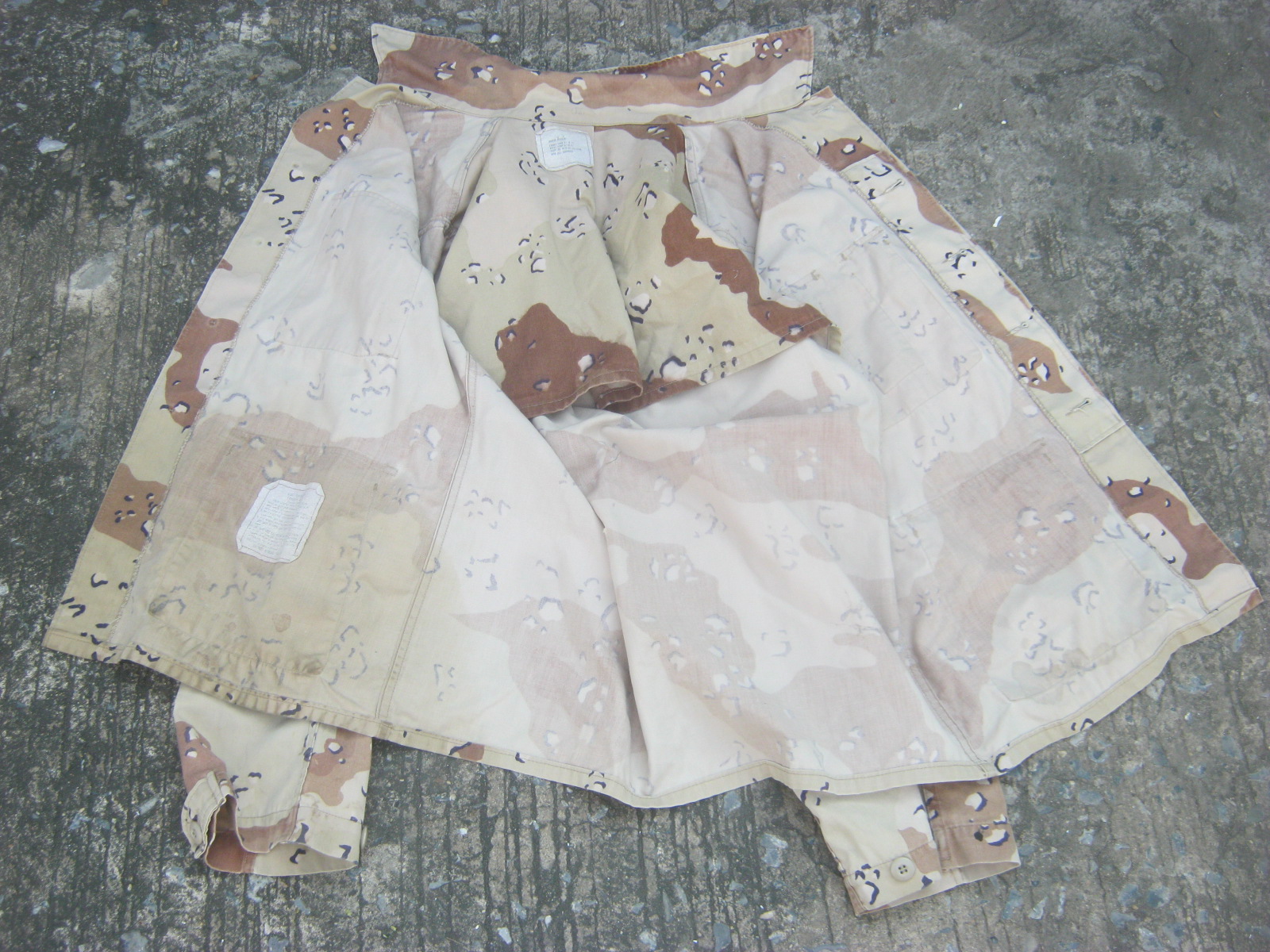 เสื้อทหารสหรัฐ หกสีทะเลทราย