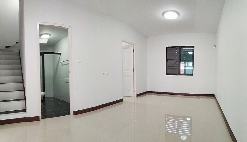 ขายทาวน์เฮ้าส์ ม.บ้านฟ้ากรีนเนอรี่ ปิ่นเกล้า สาย 5 ถ.บรมราชชนนี ต.บางเตย อ.สามพราน นครปฐม ใกล้เซ็นทรัลศาลายา / พื้นที่ 2 ชั้น 20 ตารางวา