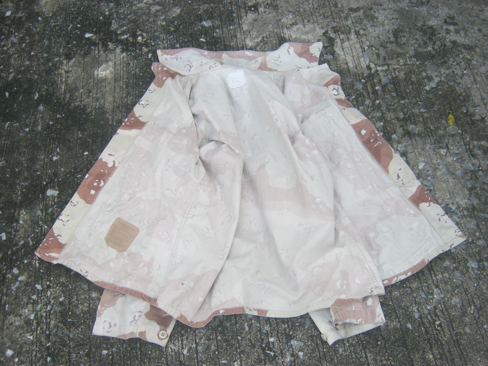 เสื้อทหารสหรัฐลาย ลายทะเลทรายหกสี