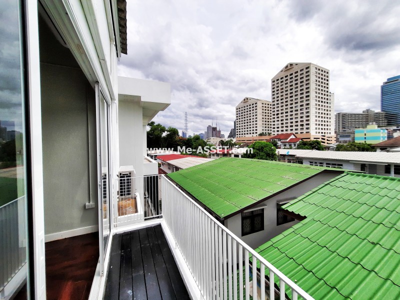 ขายและเช่า ทาวน์โฮมใกล้รถไฟฟ้า ย่าน สุทธิสาร ห้วยขวาง ประชาราษฎร์บำเพ็ญ : ถ.สุทธิสาร ซ.อุดมเกียรติ : 3 ชั้น 25.5 ตารางวา