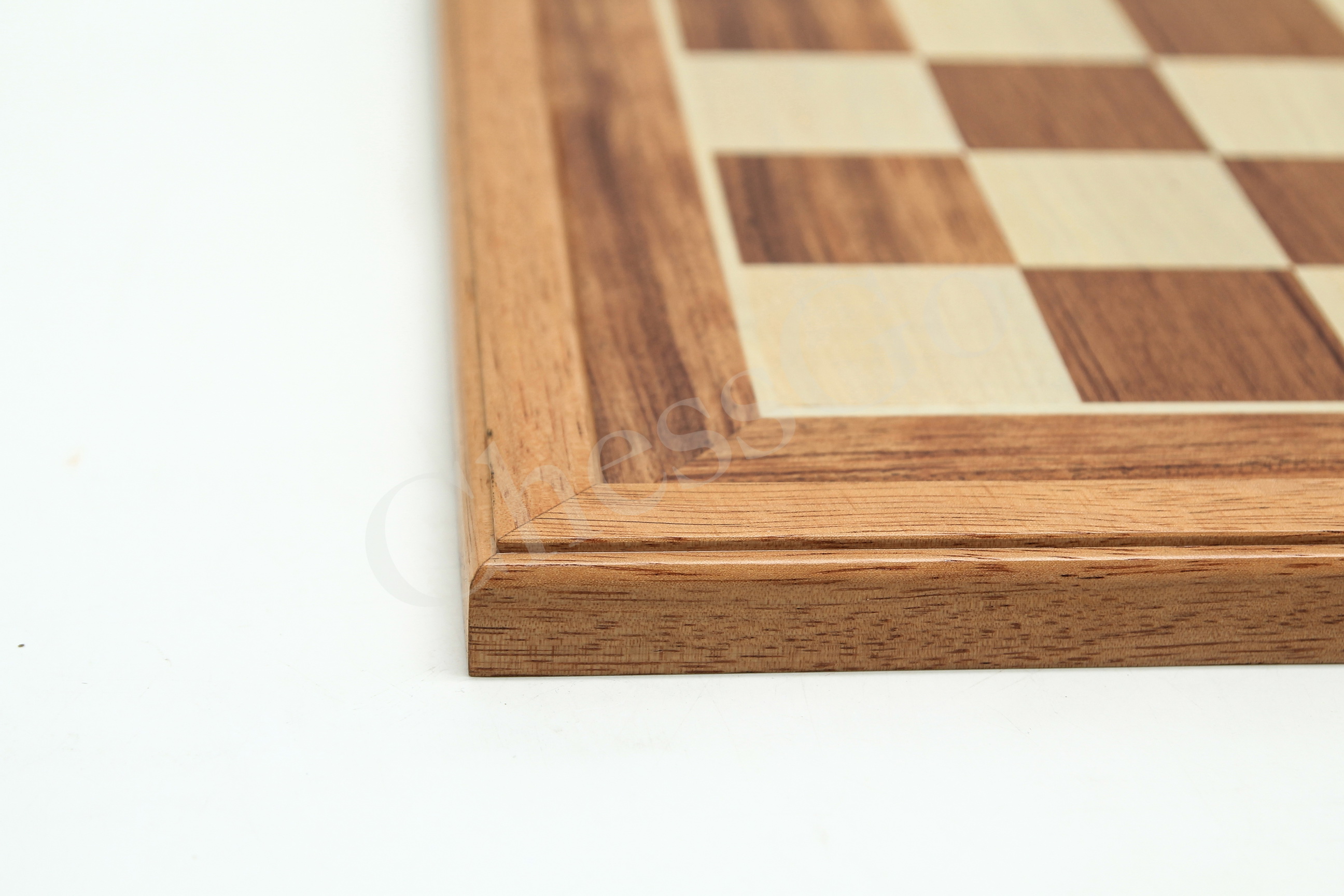 ชุดหมากรุกสากลไม้1(ตัวอะคริลิคลายไม้)8