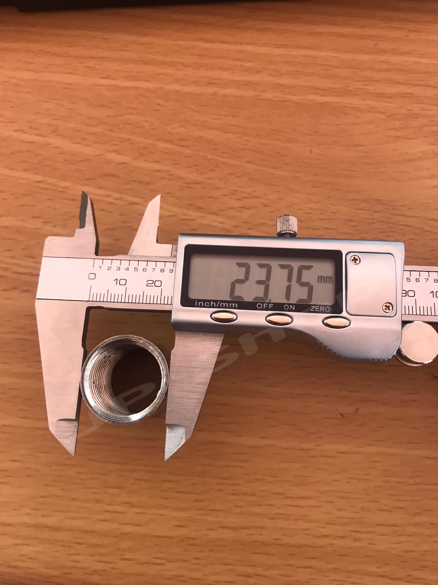 ข้อต่อตรงสแตนเลส 304 เกลียวใน 4หุน #10304