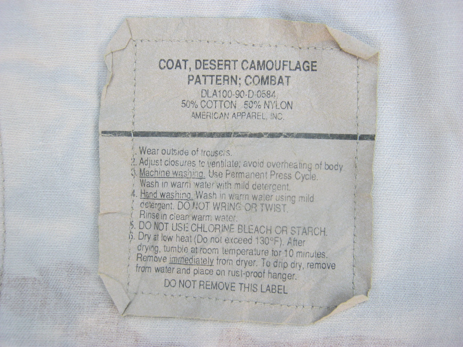 เสื้อทหารสหรัฐ ลายสามสีทะเลทราย