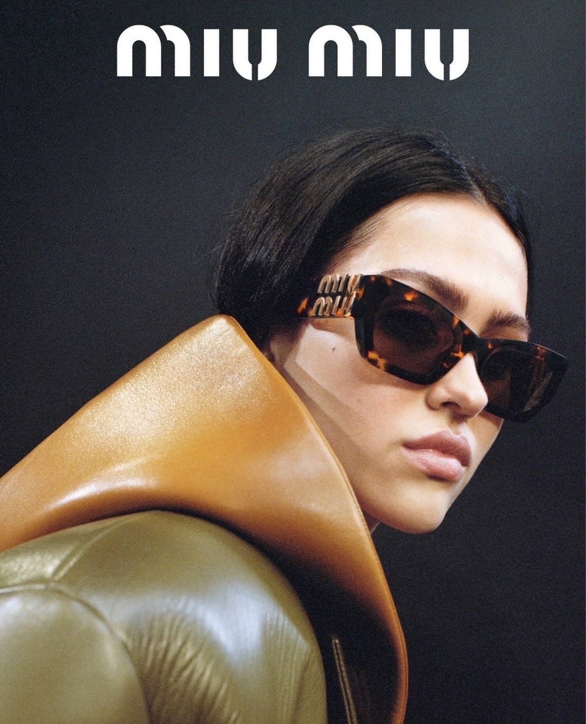 แว่นกันแดด MiuMiu Glimpse MU 09WS