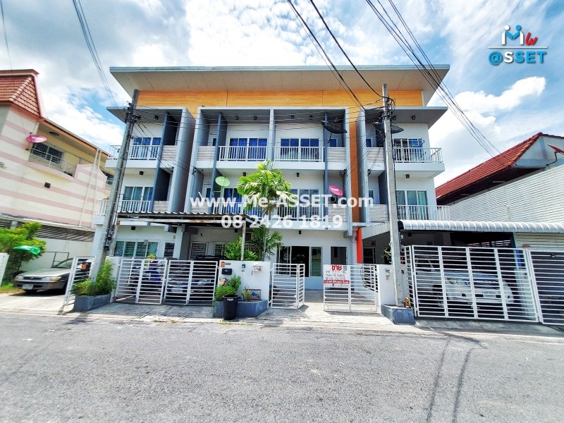 ขายทาวน์โฮม ย่าน วังหิน นวมินทร์ รามอินทรา : ถ.ลาดปลาเค้า 72 แยก 2 : 3 ชั้น 19.7 ตารางวา