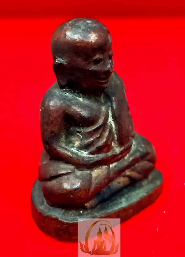 รูปหล่อหลวงพ่อเงิน รุ่นช้างคู่ เนื้อทองผสม วัดท้ายน้ำ จ.พิจิตร ปี 2526