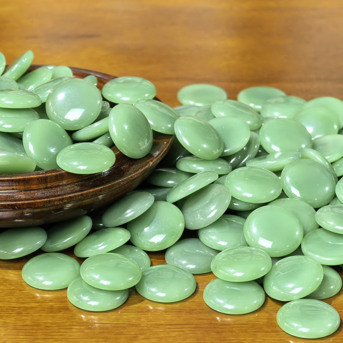 เม็ดหมากล้อมเซรามิกจีนสีเขียว Ceramic Go Stones (นูน1ด้าน)