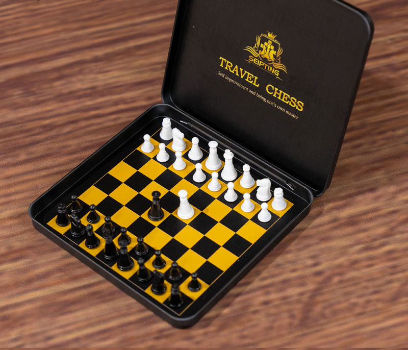 หมากรุกสากลแม่เหล็กพกพา Mini Travel Chess set