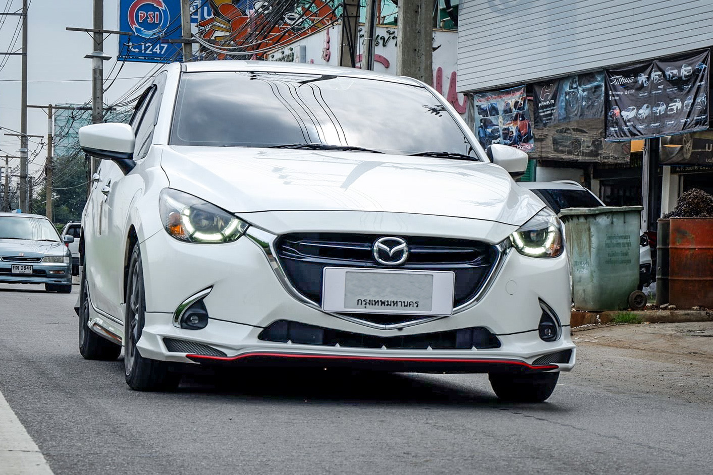 ชุดแต่ง Mazda 2 Matrix [4ประตู]