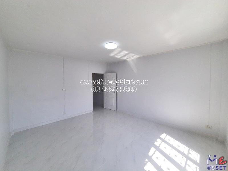 ขายทาวน์เฮ้าส์ รีโนเวทใหม่ ย่าน คูคต ลำลูกกา คลอง2 ปทุมธานี : บุศรินทร์ 2 : 2 ชั้น 21.2 ตารางวา