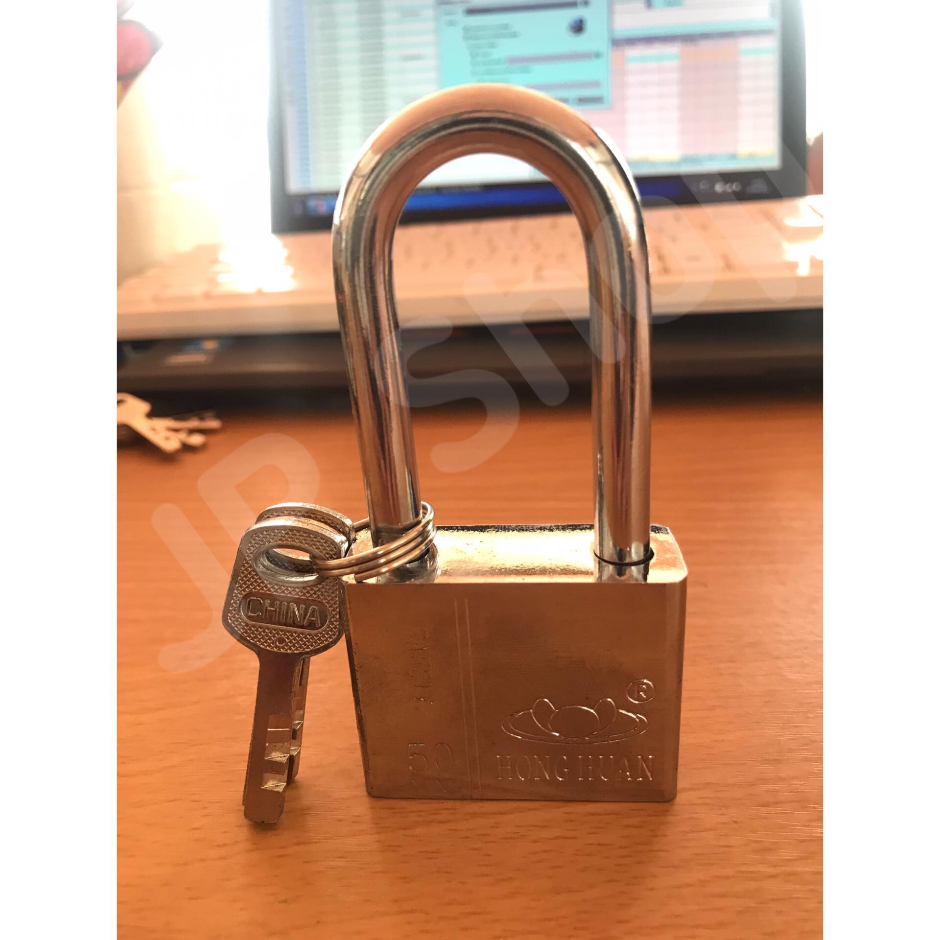 กุญแจล็อคบ้าน ล็อคครัว ล็อคอเนประสงค์ 50 มม. ล็อคแน่นหนา คงทน ราคาถูก สนใจสั่งซื้อได้เลย ห่วงยาว #903