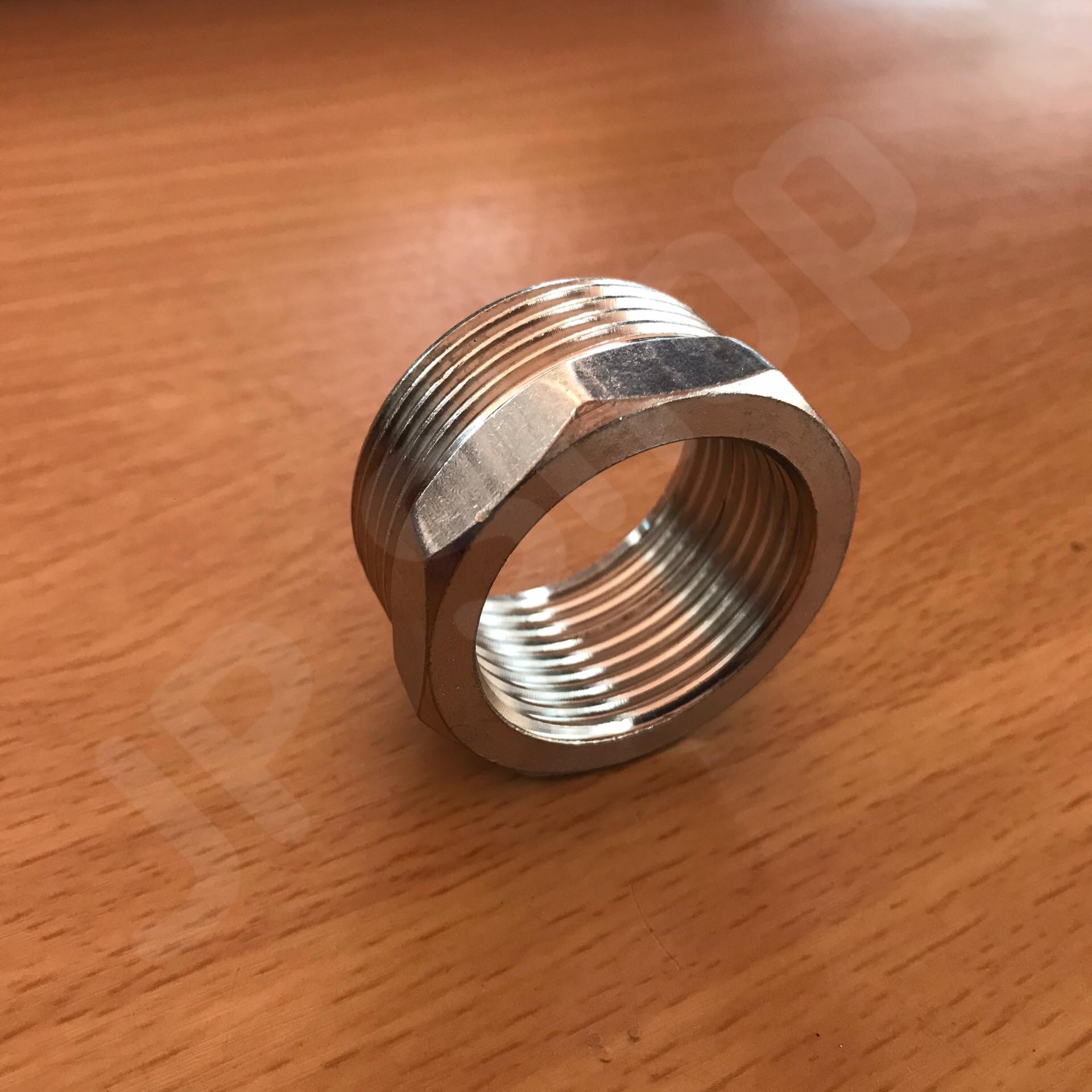 ข้อลดเหลี่ยม 1 1/4 นิ้ว ลด 1 นิ้ว สแตนเลส 304 #0218