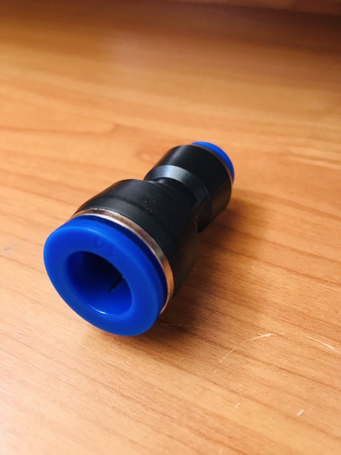 ข้อต่อลมฟิตติ้ง PG 14 -10 mm. ต่อตรงลด #1409