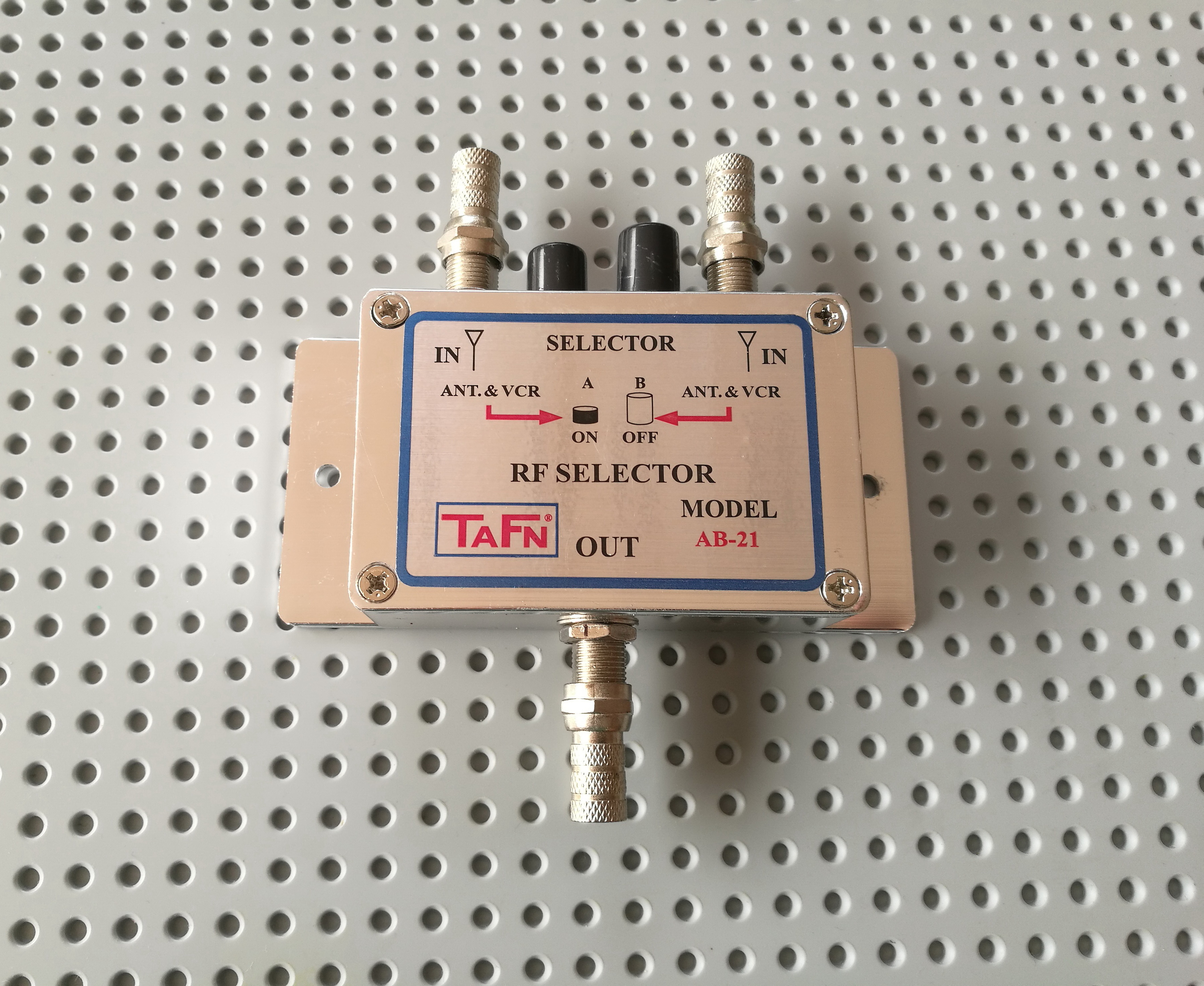 TaFn AB-21 RF Selector (สินค้าใหม่สภาพ 95% ยังไม่เคยใช้งานแต่ไม่มี Packaging ขายเป็นสินค้ามือสอง)