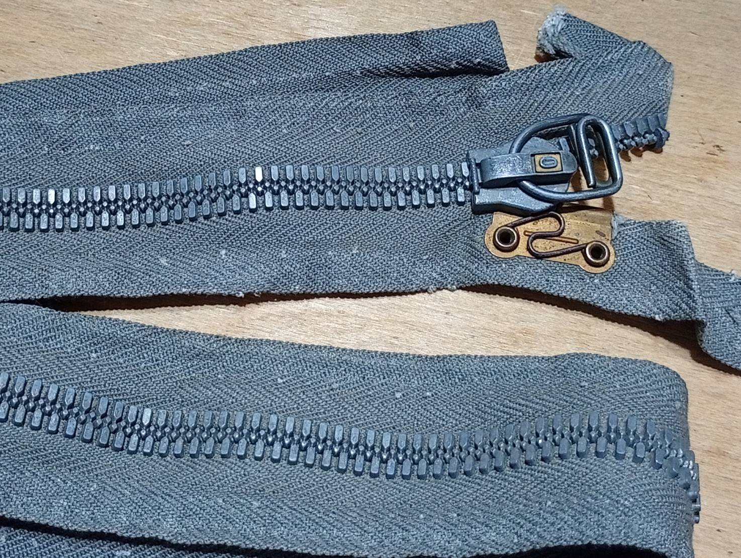 ซิปเพิ่อซ่อม อุปกรณ์ทางทหาร เสื้อทหาร