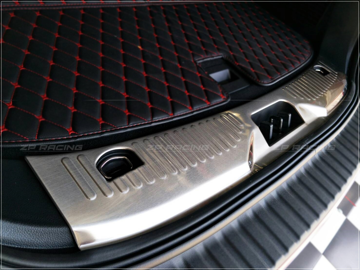 เพลทกันรอยท้าย Ford Eversst ด้านใน วัสดุ Stainless