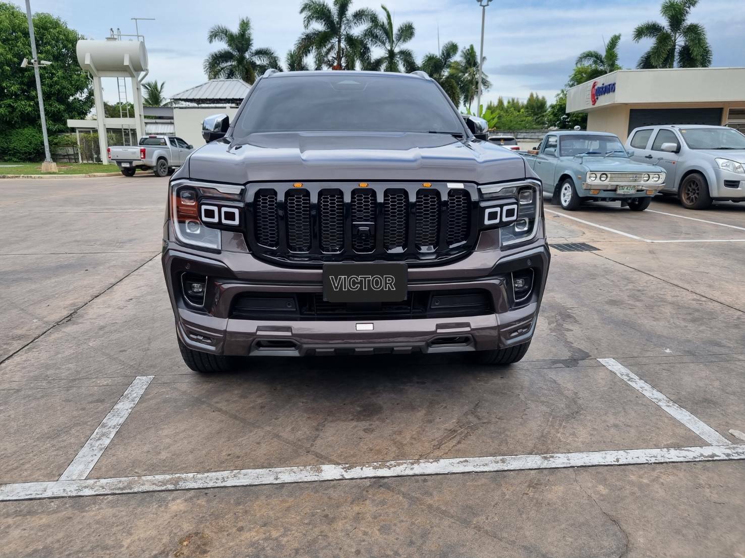 กระจังหน้าฟอร์ด Everest Next Gen รุ่น Victor