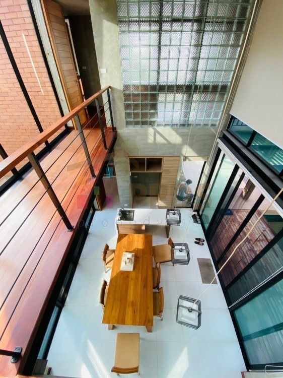 ขายบ้านเดี่ยว 3 ชั้น สไตล์ Tropical Loft ซ.พหลโยธิน 8 (ซ.สายลม) 4 นอน 5 น้ำ สามเสนใน พญาไท