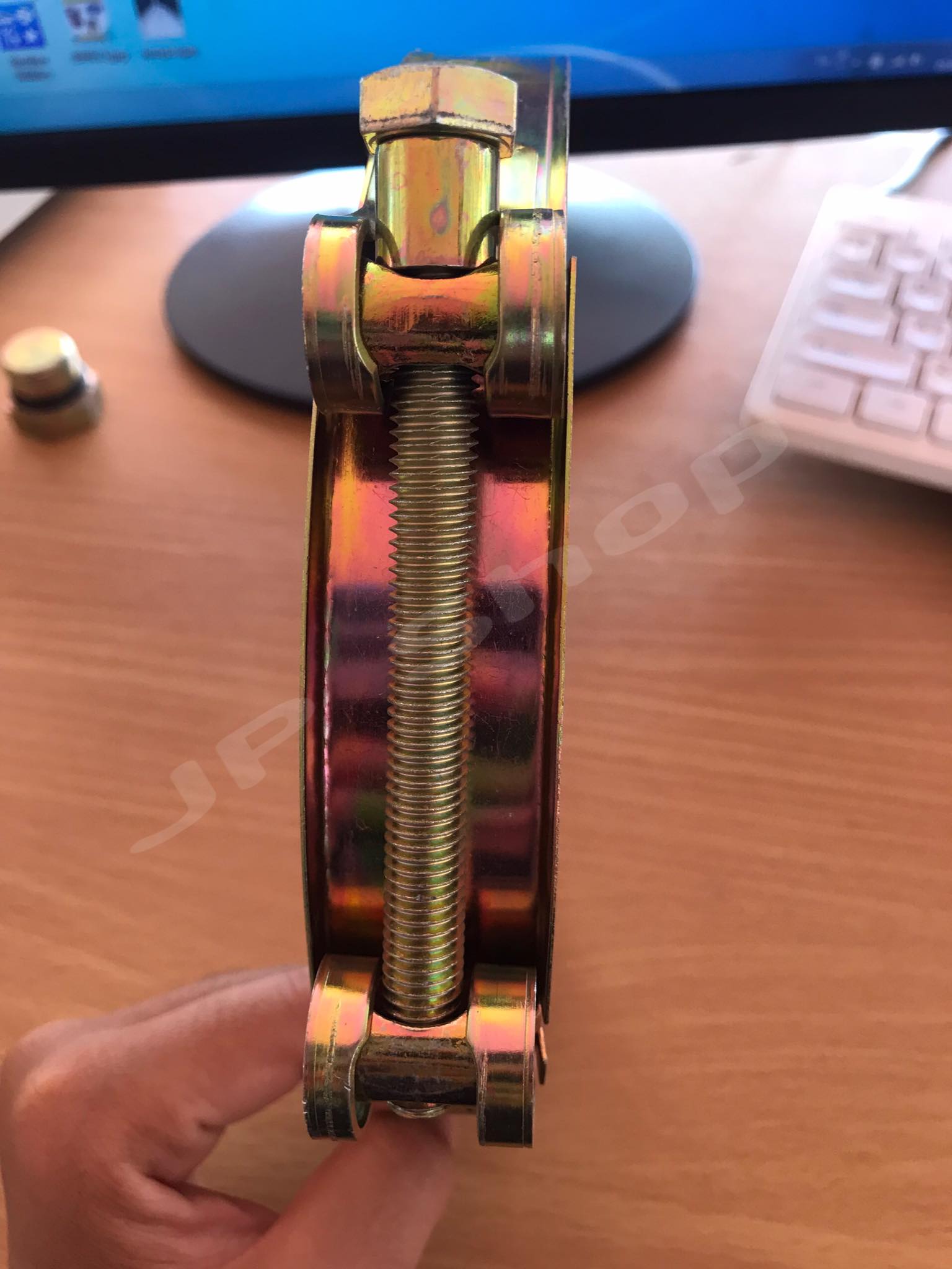 เข็มขัดรัดท่อชุบซิงค์ ปลอกรัดชุบซิงค์ขนาด 188-200 มม. #188200 สายรัดท่อ กิ๊บรัดท่อ ปลอกรัดท่อ อย่างดี ราคา/ชิ้น