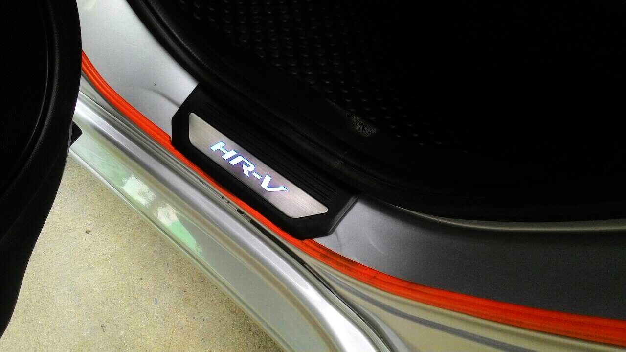 คิ้วบันได Modulo มีไฟ LED HR-V 2014-2021