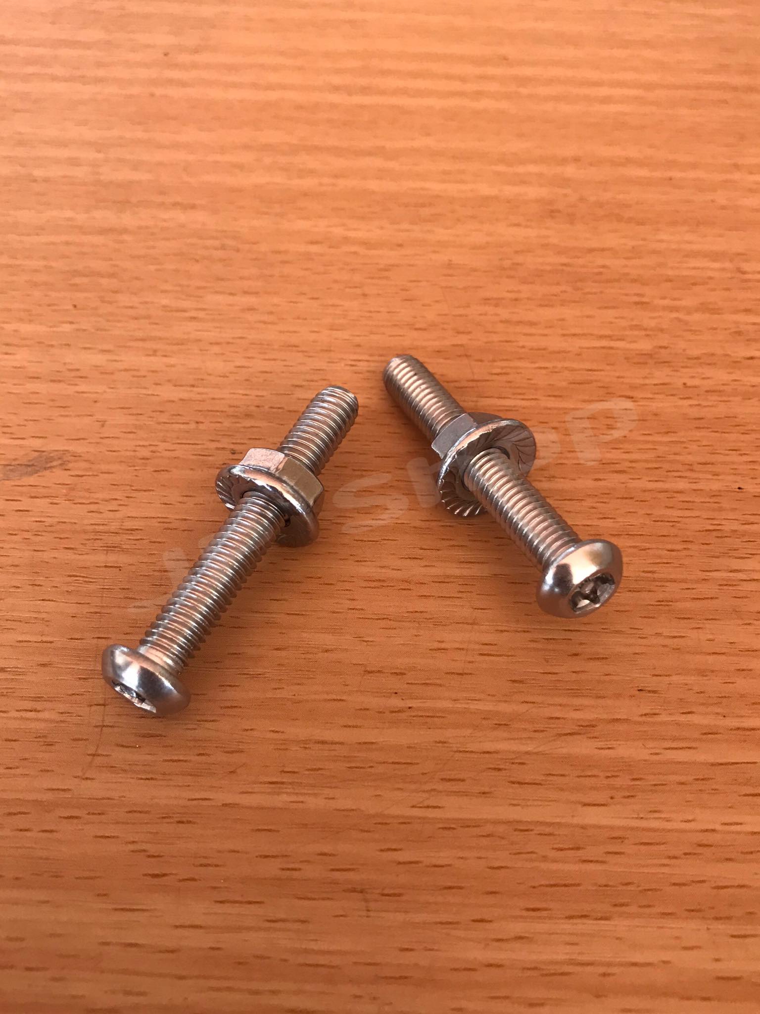 น็อต สกรู น็อตสแตนเลสขนาดM6*40มม. พร้อมหัวน็อต (ดอกจันทร์) #6640