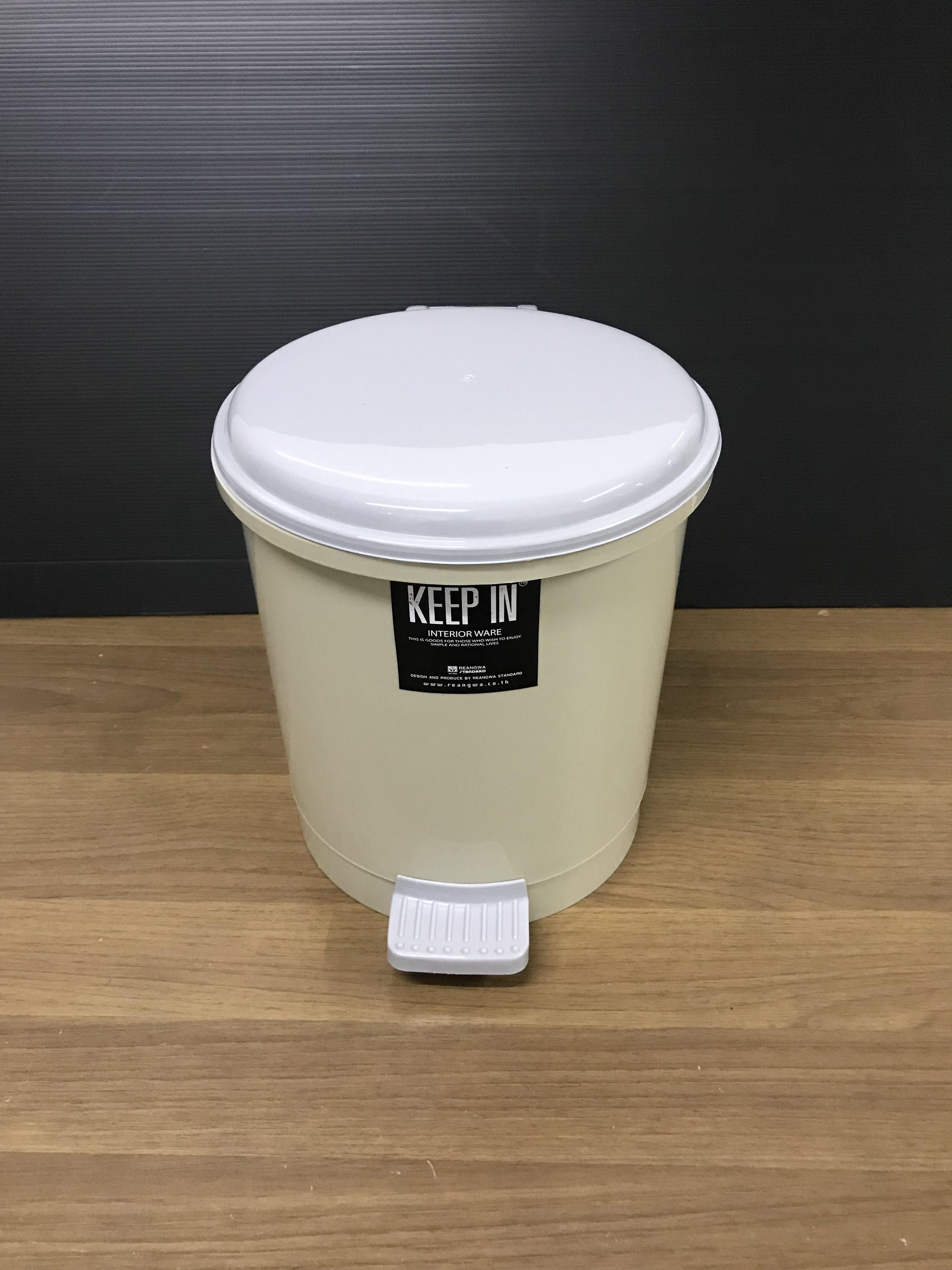 ถังขยะเท้าเหยียบ พลาสติก ทรงกลม 10 ลิตร