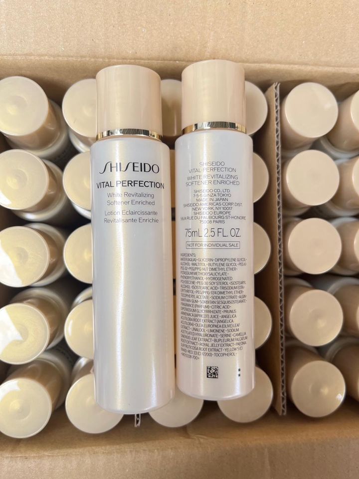 SHISEIDO Vital Perfection White Revitalizing Softener Enriched 75ml. โลชั่นสูตรน้ำ