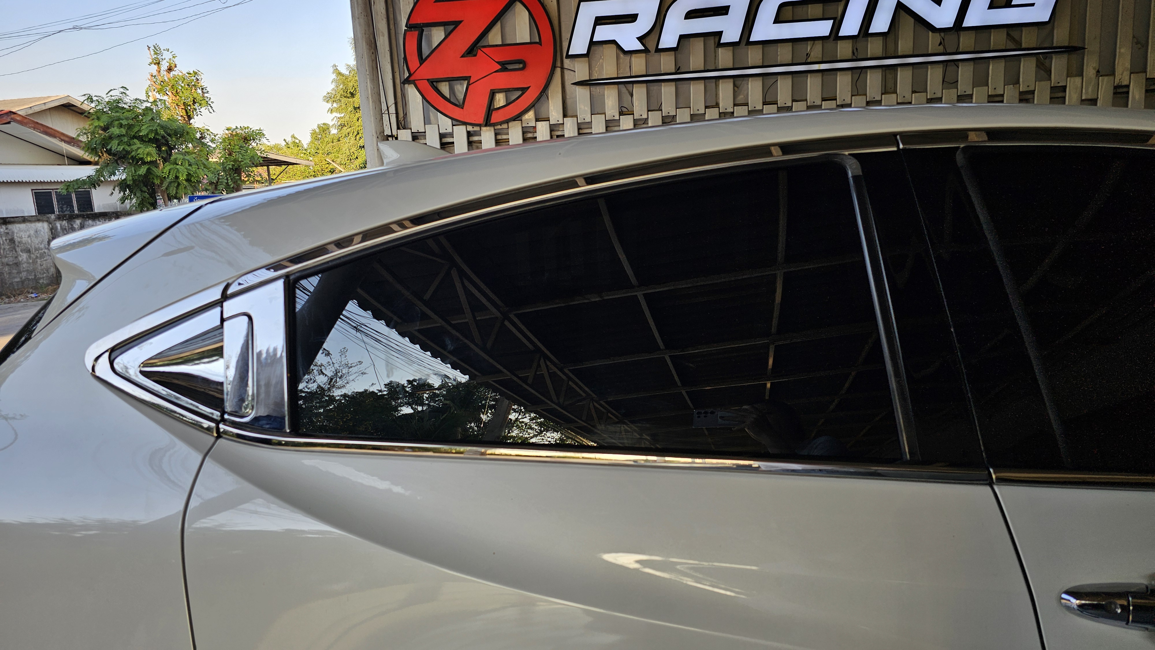 คิ้วกระจก Stainless 10 ชิ้น HR-V 2014-2021