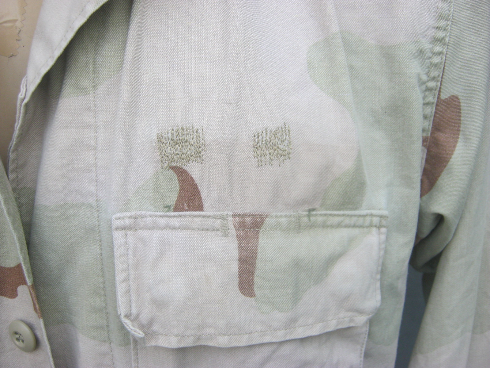 เสื้อทะเลทรายสามสี