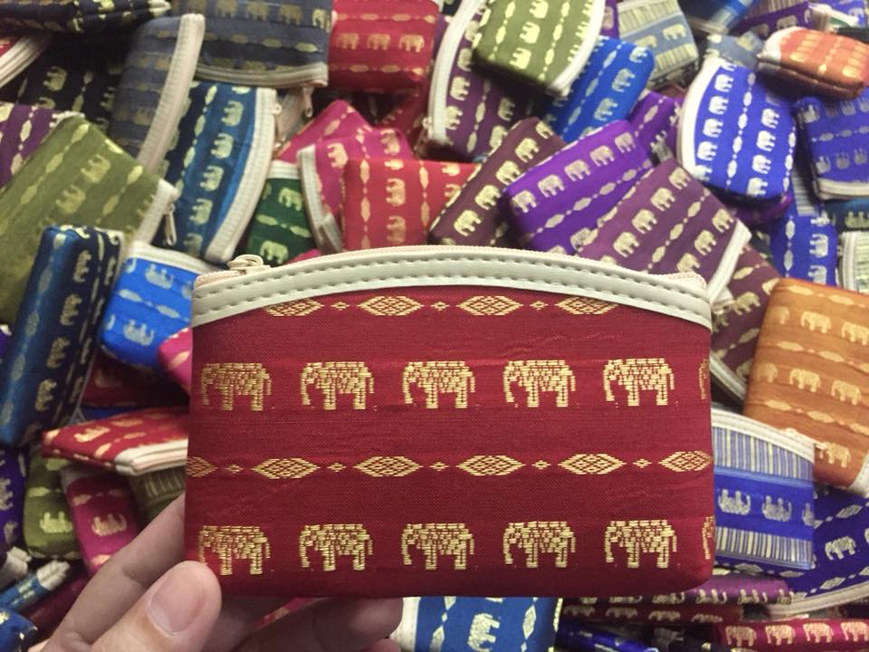 พวงกุญแจ กระเป๋าเหรียญผ้าขิด ของขวัญ ของชำรวย 7x9x cm// Keychain Coin Bag