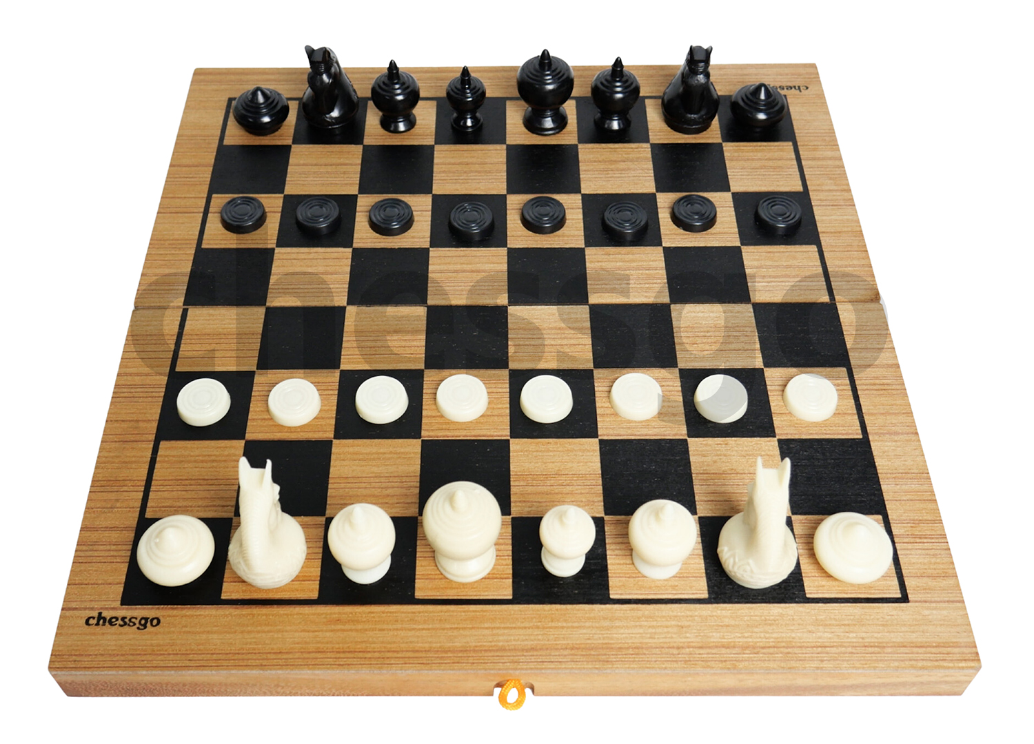 ชุดหมากรุกไทย(กระดานไม้พับสลับสีดำ+ตัวพลาสติกbermuda)