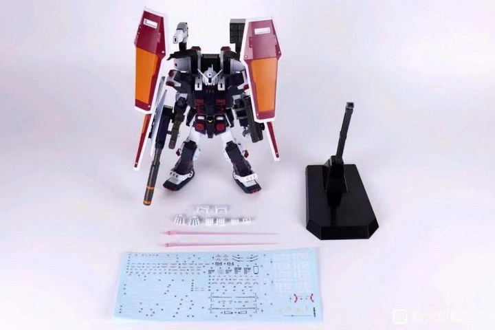 MG 1/100 Full Armor Thunderbolt (6654) [Daban]