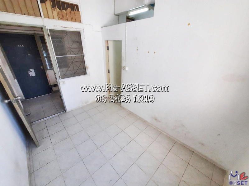 ขายอาคารพาณิชย์ พร้อมกิจการหอพัก 135 ห้อง ย่าน ซอยใจเอื้อ บางขะแยง อำเภอเมืองปทุม : ซ.ใจเอื้อ 1 : 10 คูหา 5 ชั้น 232.3 ตร.วา