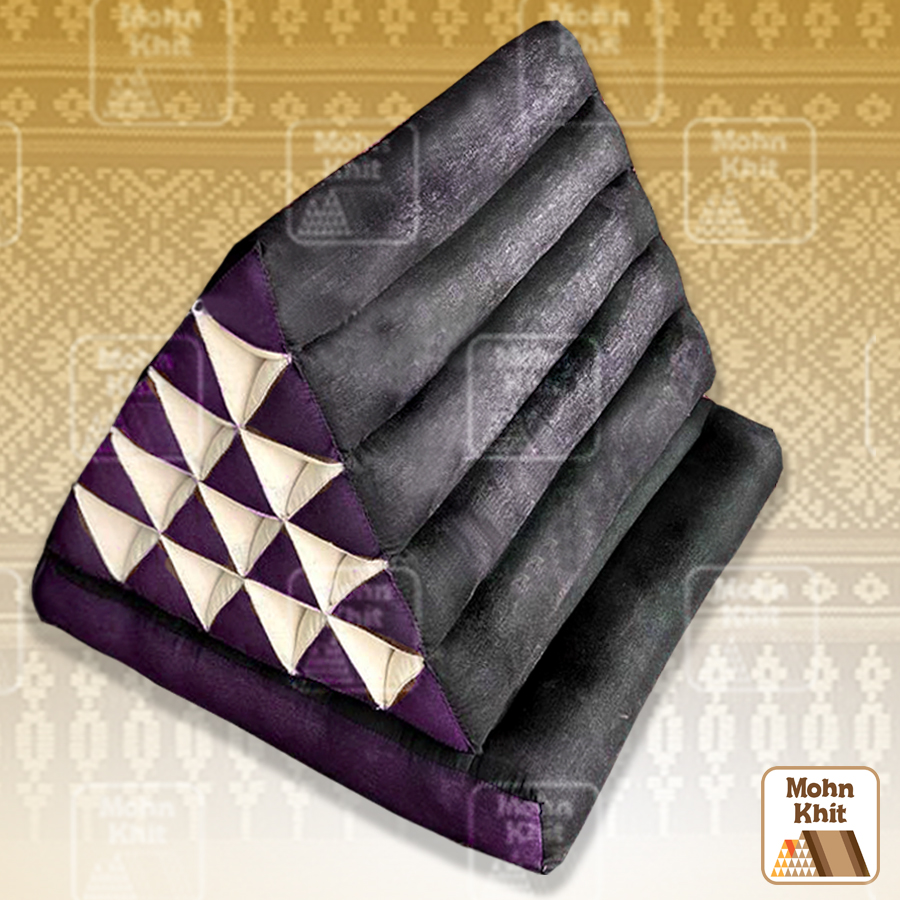 หมอนสามเหลี่ยม 15ช่องติดเบาะ3พับผ้ายีนส์ฟอก( Denim) 57cmx180cmx36 cm Triangle Khit Thai Floor Cushions Traditional handmade 15 holes with 3 part of mattress.