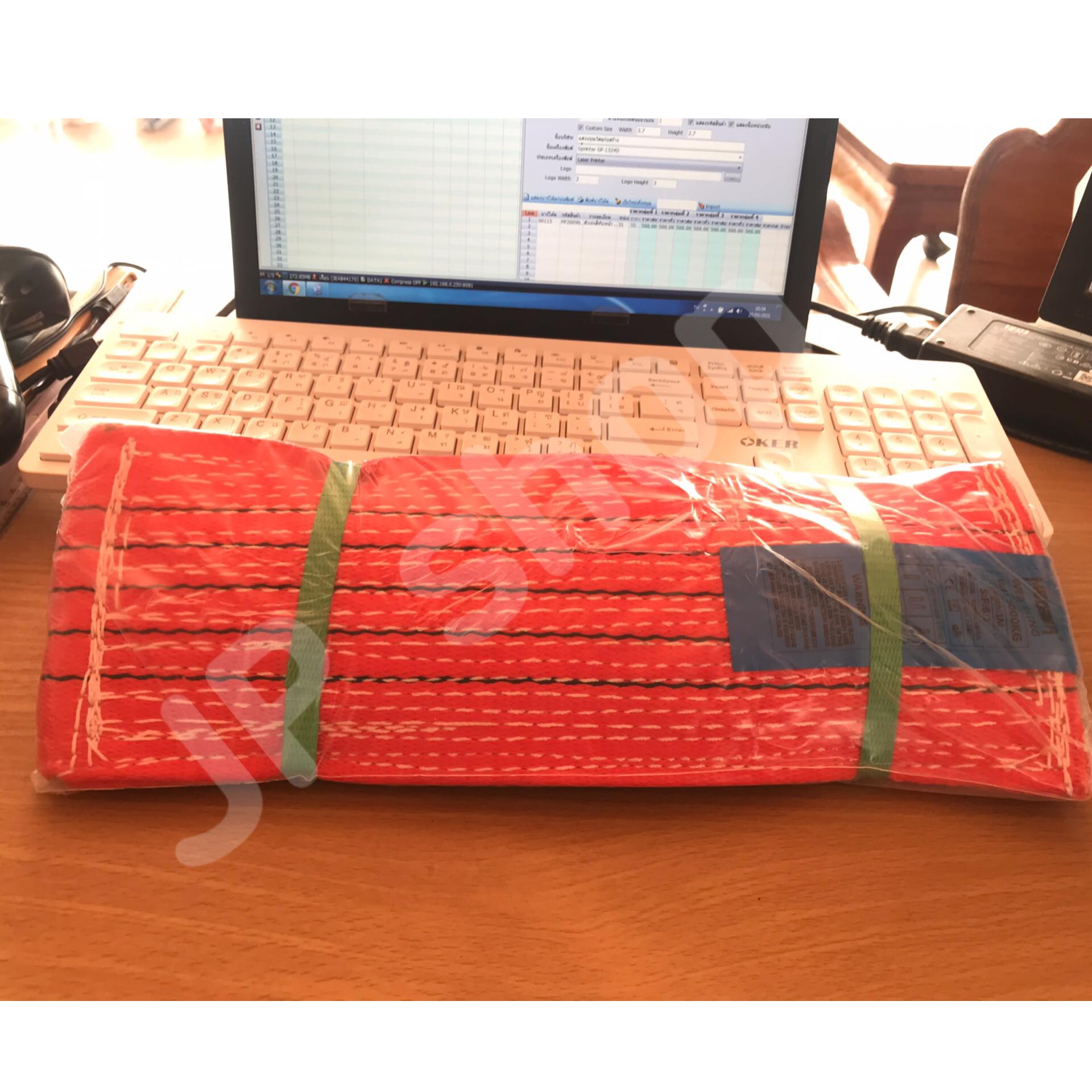 สายพานยกของขนาด 1 เมตร สีแดง หนา ทนทาน แข็งแรง สายสลิง ยกรถเครน สายยกของ อุปกรณ์ยกของหนักสลิงแบนแขวน สายลาก กว้าง 5 นิ้ว ยาว 1 เมตร ยกได้ 5 ตัน #03200