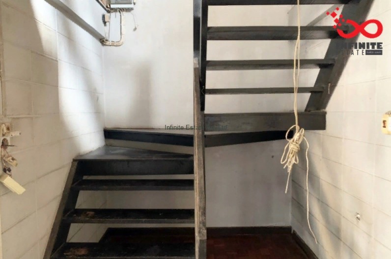 ขายบ้านเดี่ยว ถ.กรุงเทพกรีฑา ซ.นักกีฬาแหลมทอง 38 แขวงสะพานสูง เขตสะพานสูง กรุงเทพ / พื้นที่ 2 ชั้น 56 ตารางวา