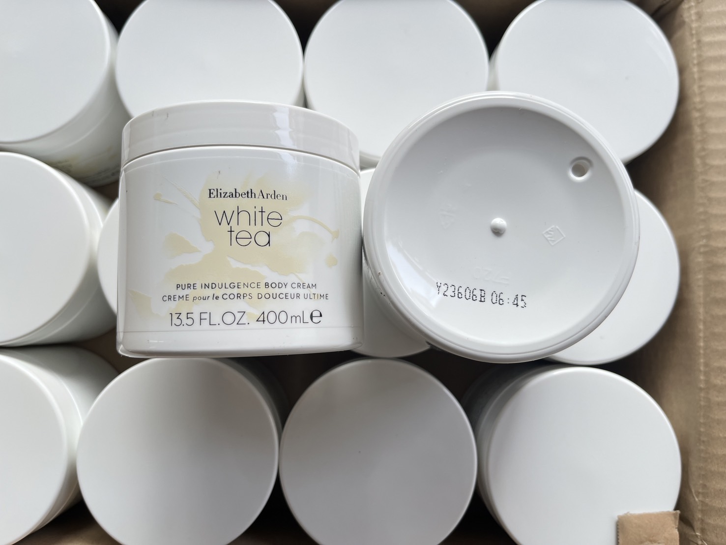 บอดี้ครีม Elizabeth Arden White Tea Body Cream 400ml. ของแท้ (1กระปุก)