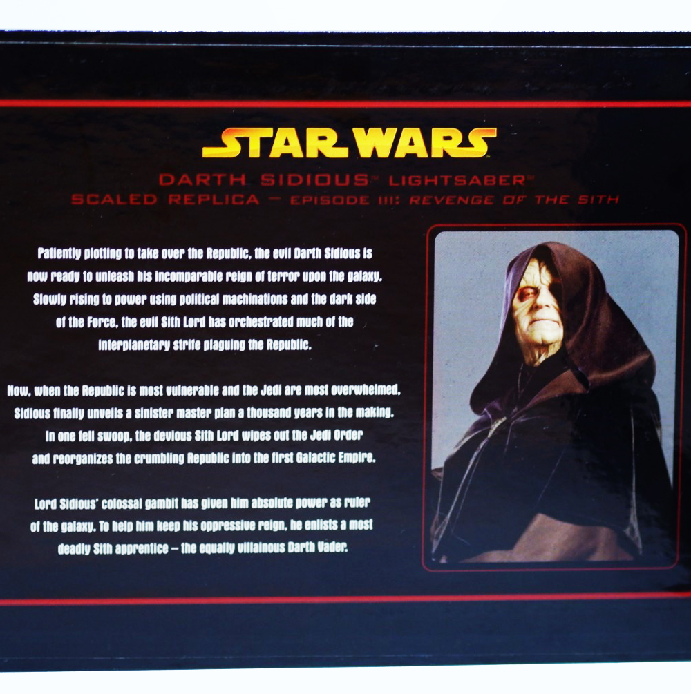 Darth Sidious Exclusive Lightsaber Episode lll (2005) - Star Wars Licensed Collectible