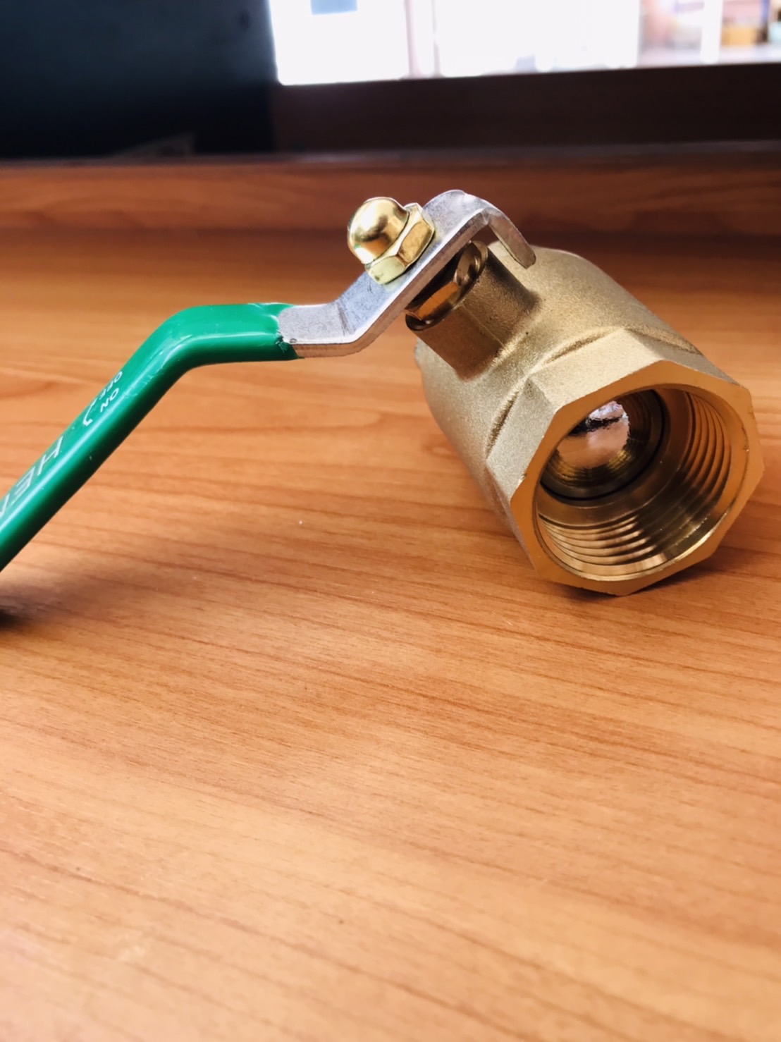 วาล์วทองเหลือง 1 นิ้ว เกลียวใน-ใน (1 Inch Brass Valve Female-Female Thread) #13241