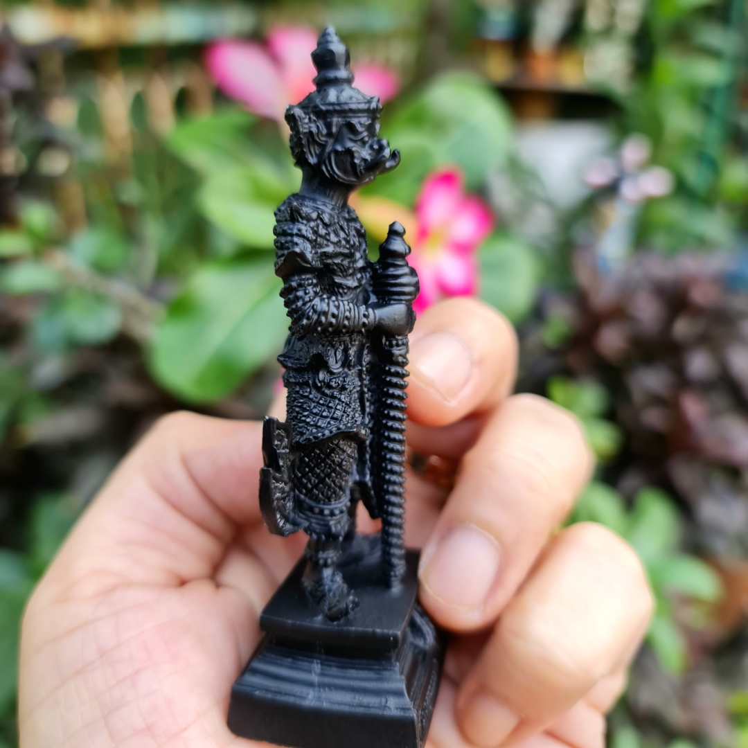 ท้าวเวสสุวรรณ ปี63 สูง4นิ้ว เนื้อชนวนรมดำ รุ่นลาภผลพูนทวี หลวงพ่ออิฏฐ์ วัดจุฬามณี จ.สมุทรสงคราม