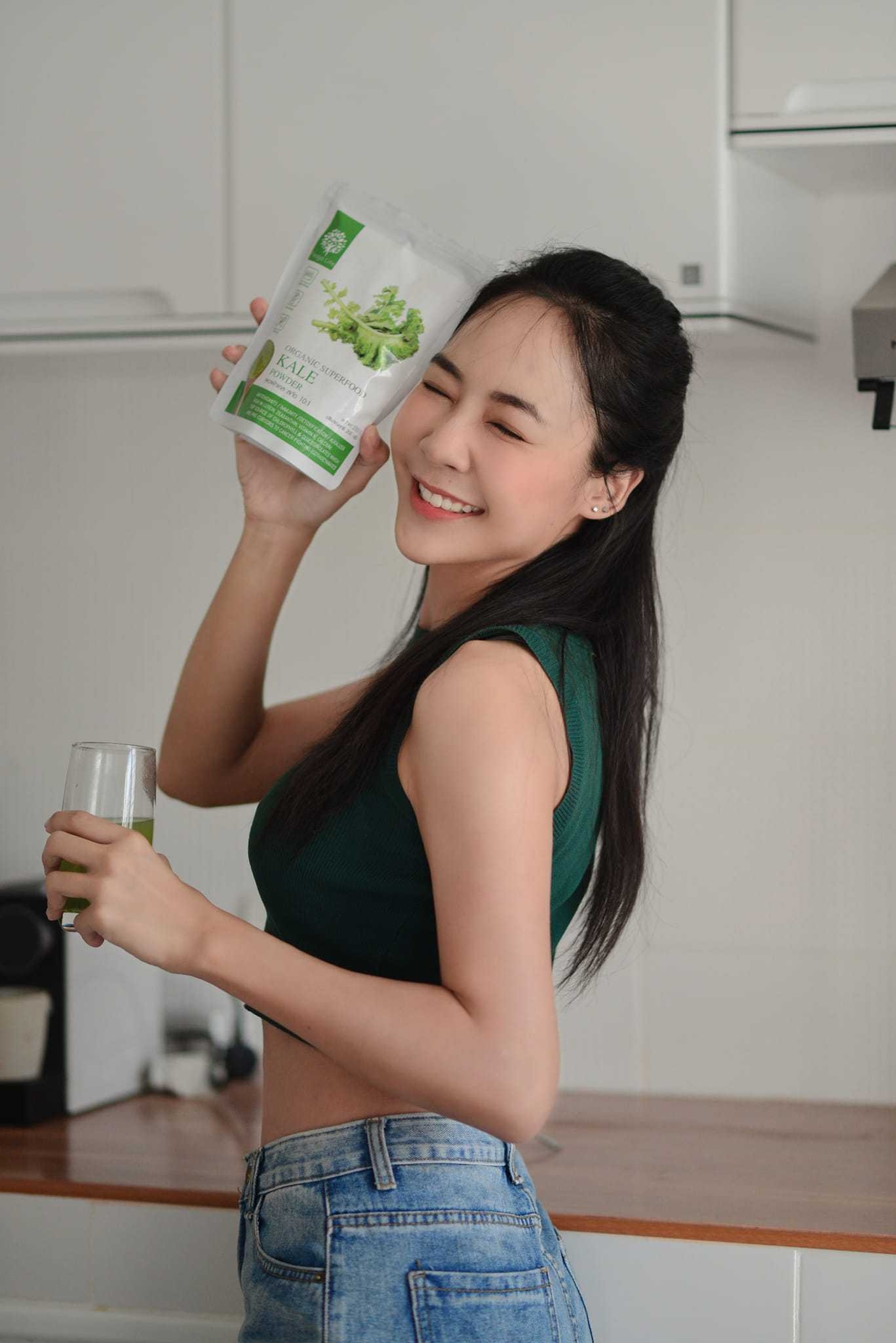 ผงผักเคล สกัดเข้มข้น 10x ผักผง KALE SUPERFOOD POWDER ยี่ห้อ Feaga Life 200 กรัม ผง Superfood (ผักผง ซุปเปอร์ฟู้ด) คุณภาพพรีเมี่ยม