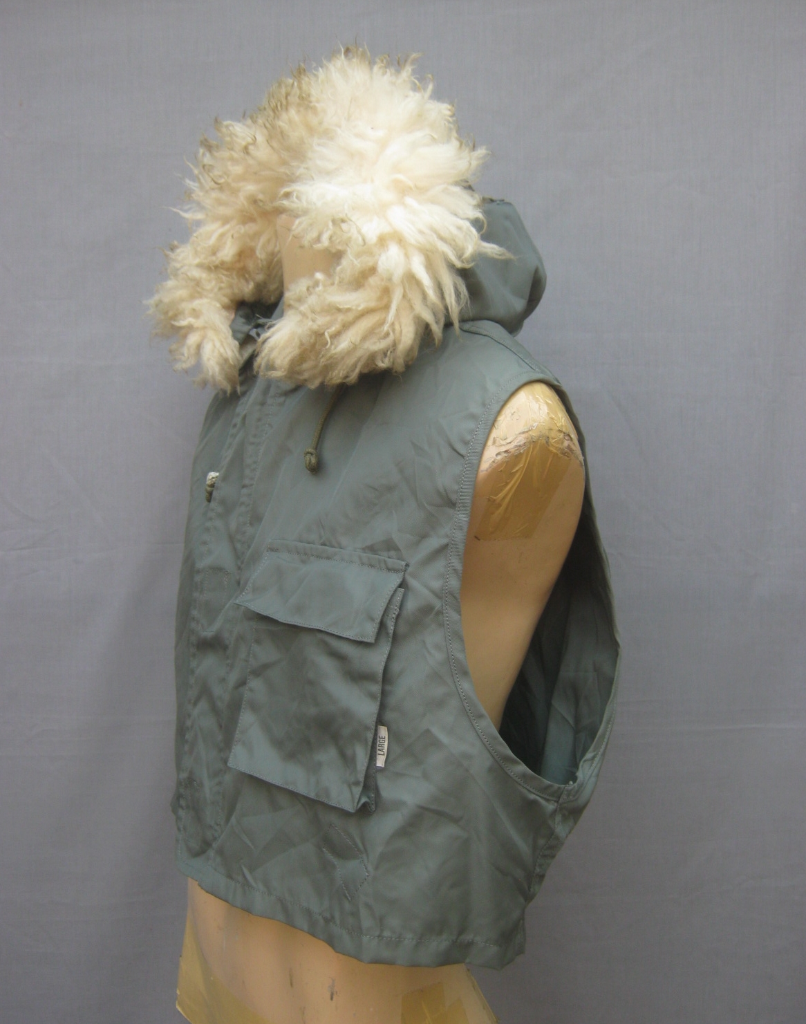 ฮูดเสื้อนักบิน เพิ่มเติม