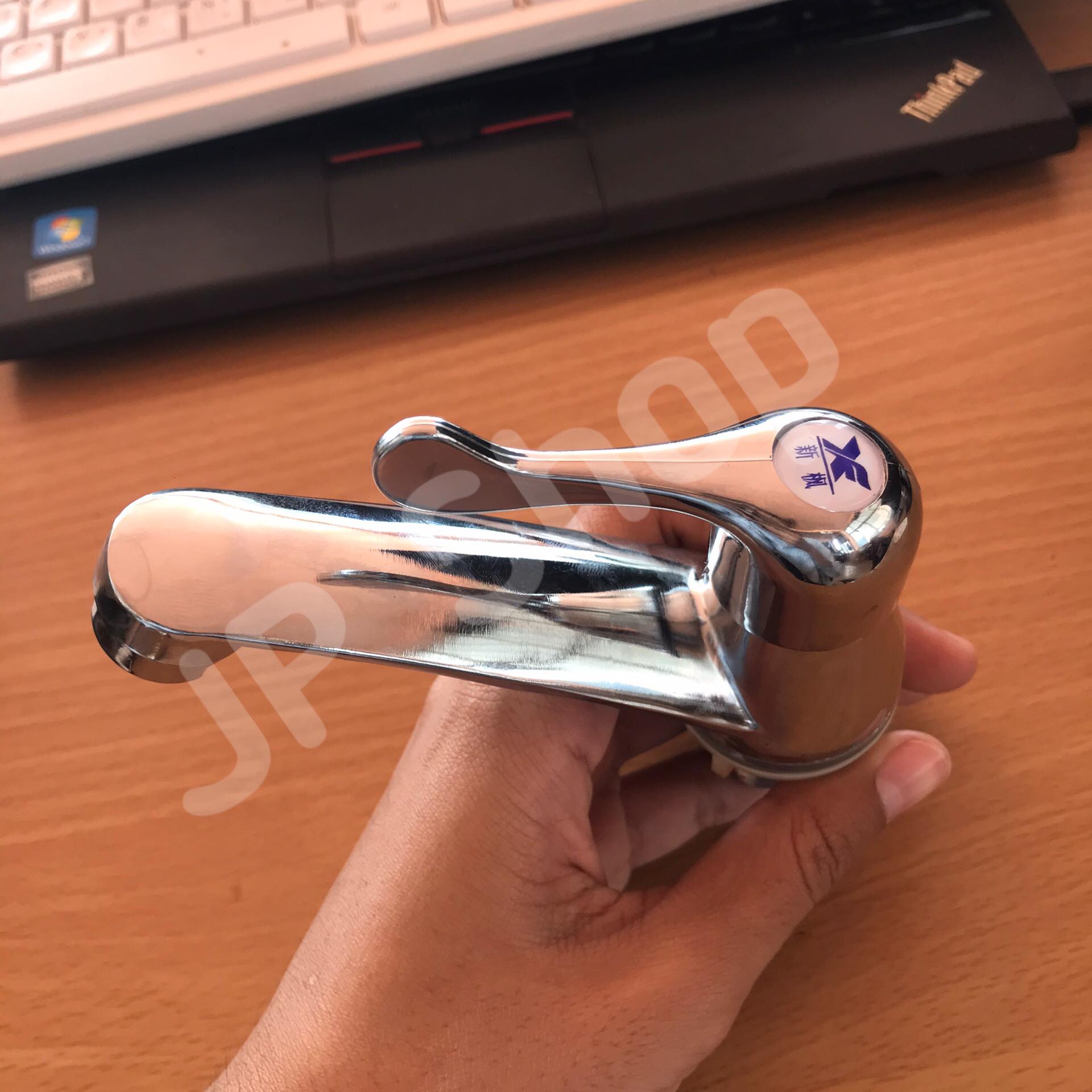 ก๊อกน้ำอ่างล้างหน้าสแตนเลส 05 ขราด 4 หุน ก๊อกน้ำ ก๊อกอ่างล้างหน้า สแตนเลส #05180