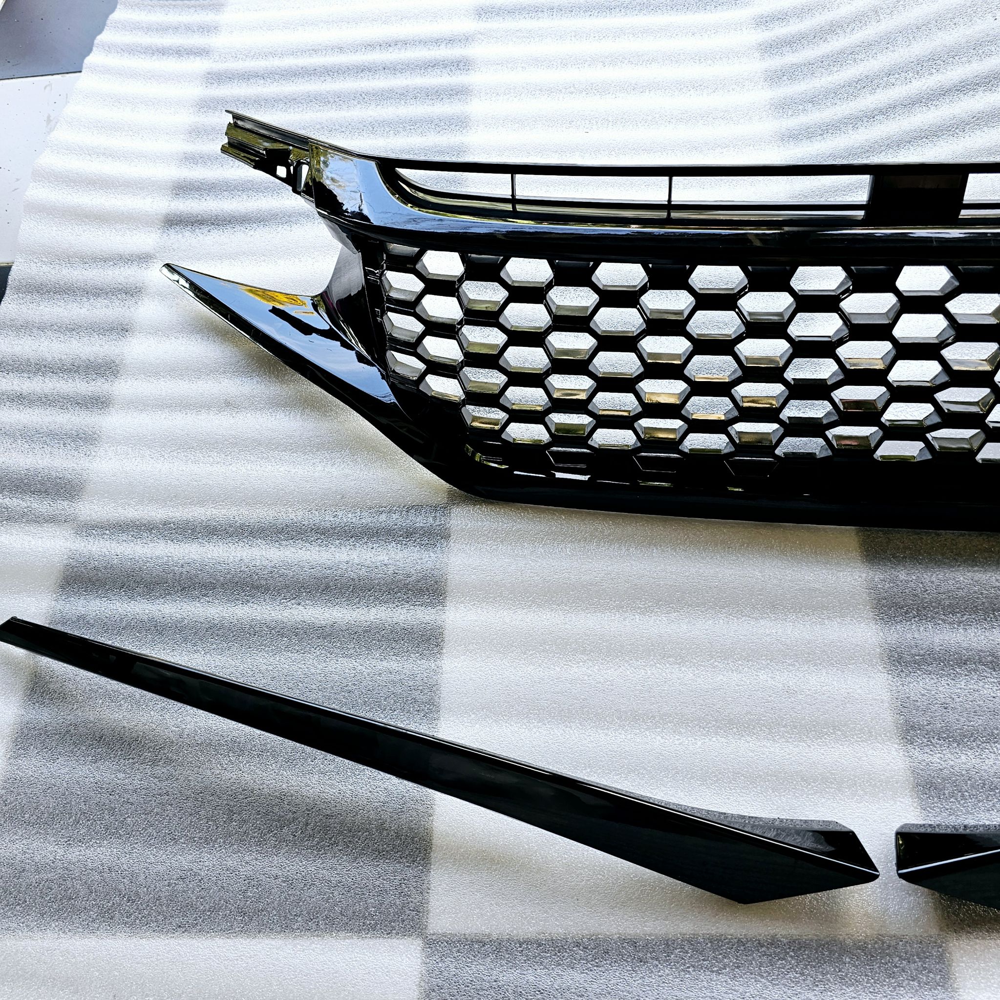 กระจังหน้า CIVIC FC FK 2016-2018 ทรง Sport