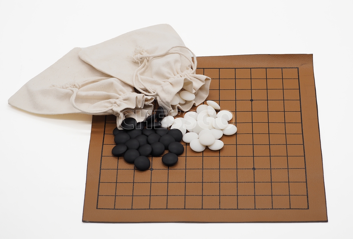 ชุดหมากล้อมพกพา (กระดานหนัง9/13เส้น+เม็ดเมลามีน80/80เม็ด+ถุงผ้าดิบ2ใบ)