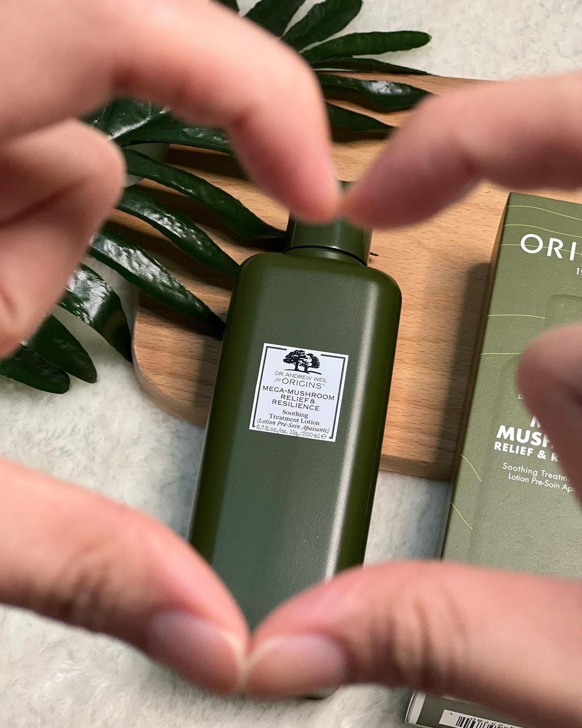 น้ำตบเห็ด Origins Mega-Mushroom Relief & Resilience Soothing Treatment Lotion ขนาด 400ml. ของแท้