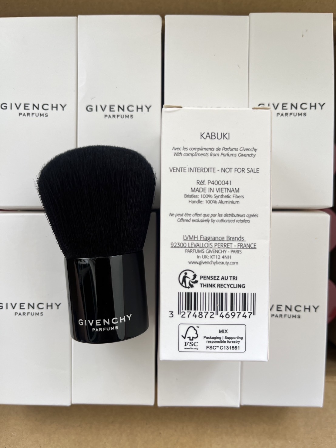 Givenchy Kabuki Brush แปรงคาบูกิแต่งหน้าอเนกประสงค์ (1อัน)